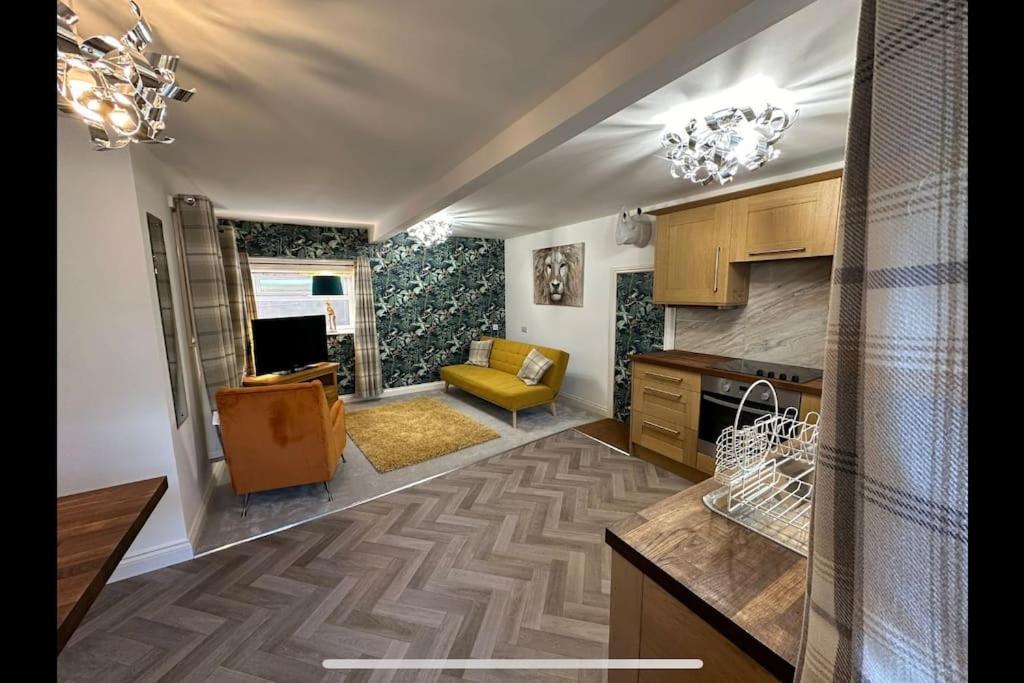 Thee Olde Cow Shed Cottingham, Central Location, 500 Meters From Cottingham Train Station, Close To Hull & Beverly, Free Parking & Wi-Fi , Entire Detached Property 外观 照片