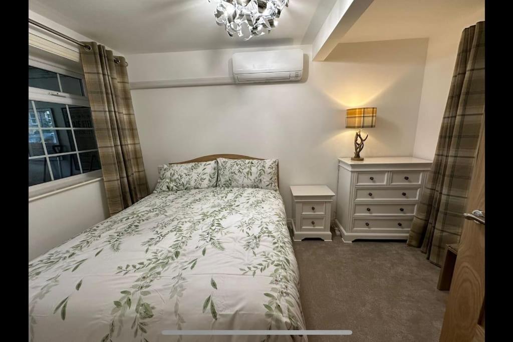 Thee Olde Cow Shed Cottingham, Central Location, 500 Meters From Cottingham Train Station, Close To Hull & Beverly, Free Parking & Wi-Fi , Entire Detached Property 外观 照片