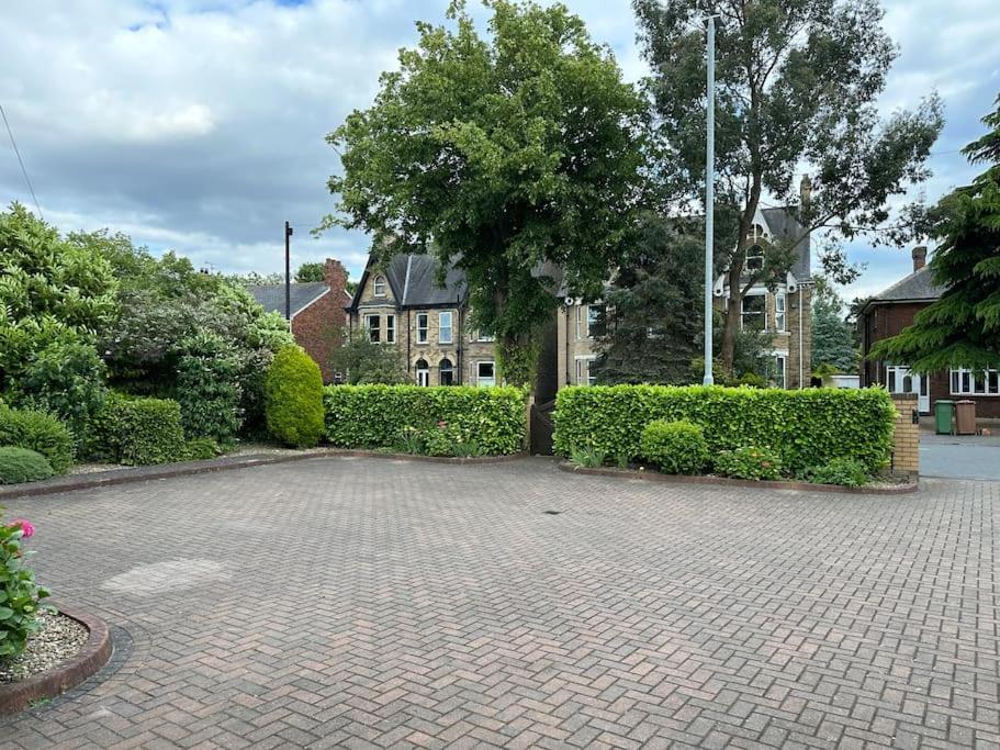 Thee Olde Cow Shed Cottingham, Central Location, 500 Meters From Cottingham Train Station, Close To Hull & Beverly, Free Parking & Wi-Fi , Entire Detached Property 外观 照片