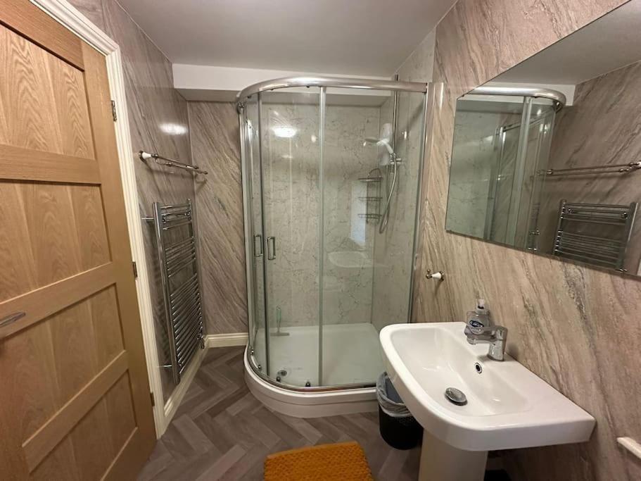 Thee Olde Cow Shed Cottingham, Central Location, 500 Meters From Cottingham Train Station, Close To Hull & Beverly, Free Parking & Wi-Fi , Entire Detached Property 外观 照片